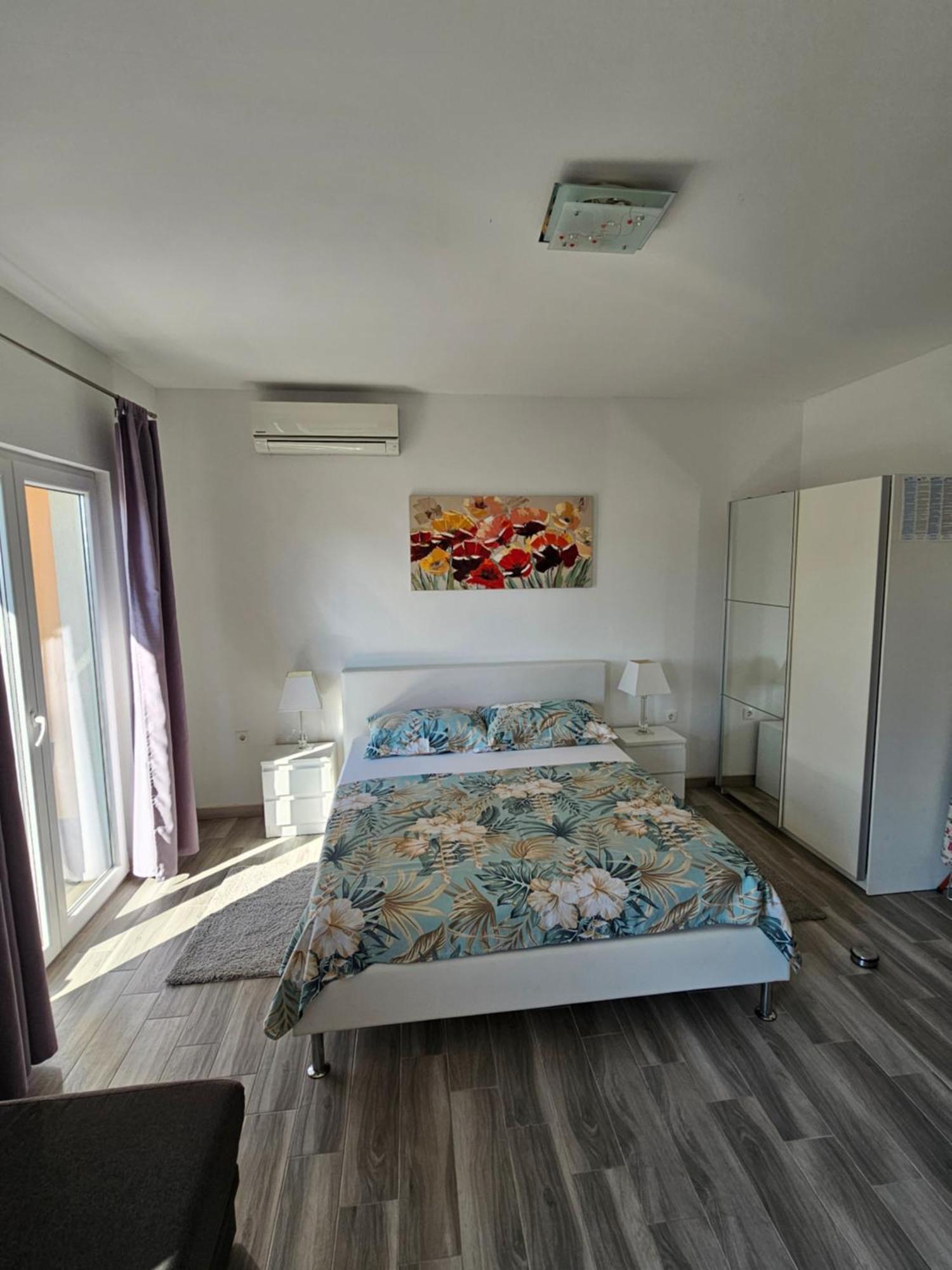 Apartments Grgic Trogir Exterior photo